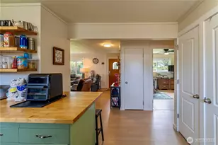733 W 14th St, Port Angeles, WA 98363 - Photo 9