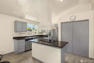 6627 Ellis Ave S, Seattle, WA 98108 - Photo 11