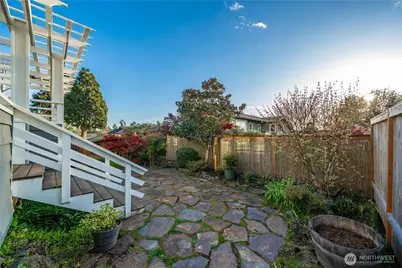 26445 Marine View Drive S, Des Moines, WA 98198 - Photo 15