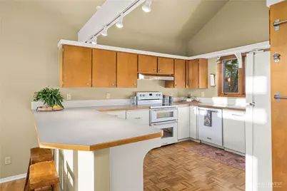 26445 Marine View Drive S, Des Moines, WA 98198 - Photo 19