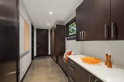 10314 SE 25th Street, Bellevue, WA 98004 - Photo 35