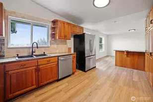 777 NE Camano Dr, Camano Island, WA 98282 - Photo 5
