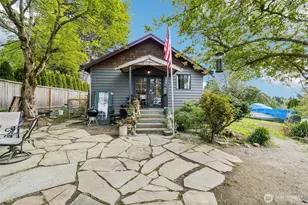 1241 SW Myrtle St, Seattle, WA 98106 - Photo 1