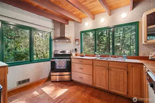 1830 Amber View Pl, Camano Island, WA 98282 - Photo 9