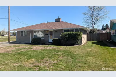 803 13th Street SW, Puyallup, WA 98371 - Photo 1