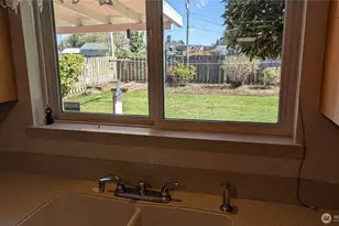 803 13th St SW, Puyallup, WA 98371 - Photo 11