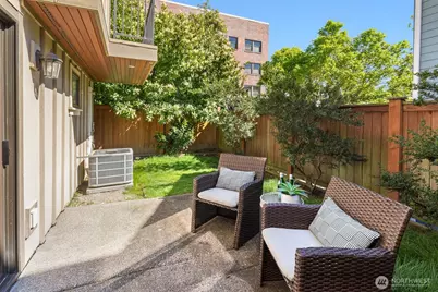 924 2nd Avenue W, Seattle, WA 98119 - Photo 29