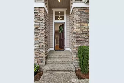 6701 W Crest View Loop SE, Snoqualmie, WA 98065 - Photo 3