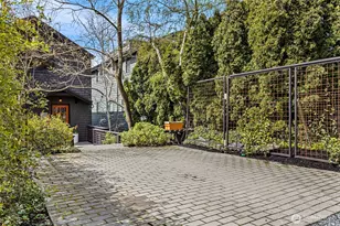 1524 10th Ave W, Seattle, WA 98119 - Photo 3