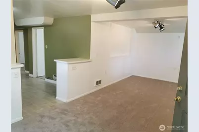 7822 NE Lake City Way NE, Seattle, WA 98115 - Photo 11