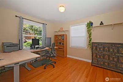 2822 23rd Avenue W, Seattle, WA 98199 - Photo 13