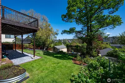 2822 23rd Avenue W, Seattle, WA 98199 - Photo 25