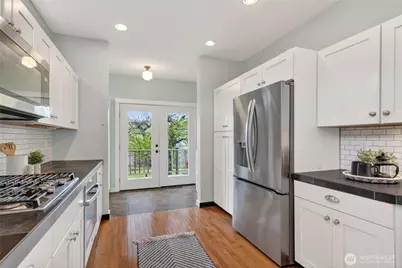 1306 23rd Street, Bellingham, WA 98225 - Photo 5