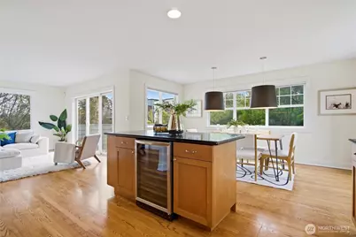 3813 23rd Avenue W, Seattle, WA 98199 - Photo 11