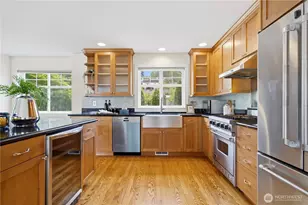 3813 23rd Ave W, Seattle, WA 98199 - Photo 9