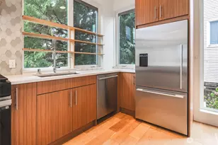 612 N 45th St, Seattle, WA 98103 - Photo 19