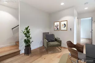 612 N 45th St, Seattle, WA 98103 - Photo 5
