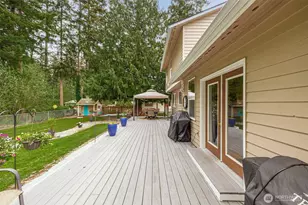 381 Cambrae Dr, Camano Island, WA 98282 - Photo 25