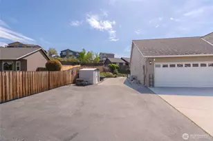 1364 Tractor Loop Rd, East Wenatchee, WA 98802 - Photo 17