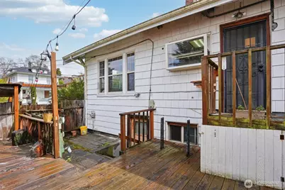4817 Greenwood Avenue N, Seattle, WA 98103 - Photo 27