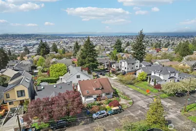 4817 Greenwood Avenue N, Seattle, WA 98103 - Photo 31