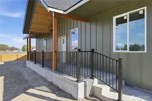 129 SE 3rd Ave, Soap Lake, WA 98851 - Photo 5