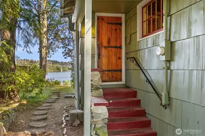 2022 Taft Avenue, Bremerton, WA 98312 - Photo 1