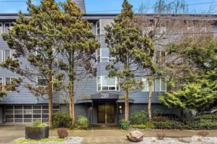 210 Boylston Ave E, Seattle, WA 98102 - Photo 37