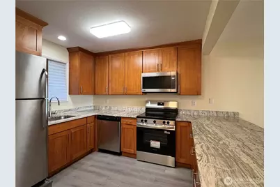 210 Boylston Avenue E #103, Seattle, WA 98102 - Photo 25