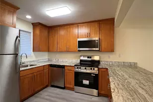 210 Boylston Ave E, Seattle, WA 98102 - Photo 25