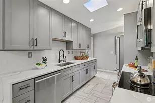 11204 148th Ave SE, Renton, WA 98059 - Photo 9