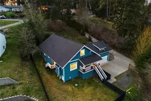 61 E Channel Dr, Allyn, WA 98524 - Photo 3