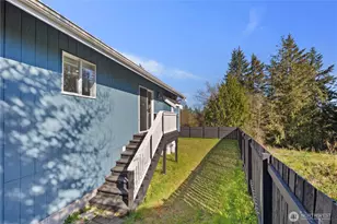 61 E Channel Dr, Allyn, WA 98524 - Photo 35