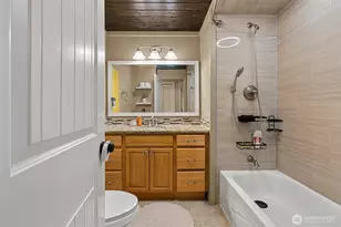23121 Edmonds Way, Edmonds, WA 98020 - Photo 19