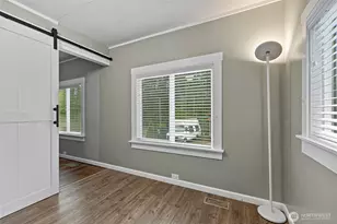 23121 Edmonds Way, Edmonds, WA 98020 - Photo 5
