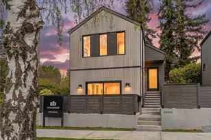 2806 W Dravus St, Seattle, WA 98199 - Photo 1