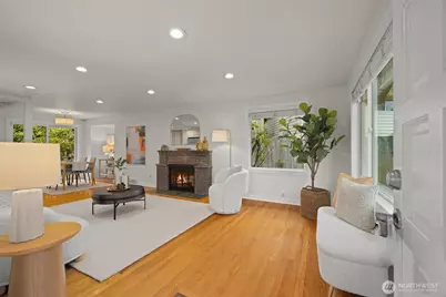 1315 102nd Avenue NE, Bellevue, WA 98004 - Photo 3