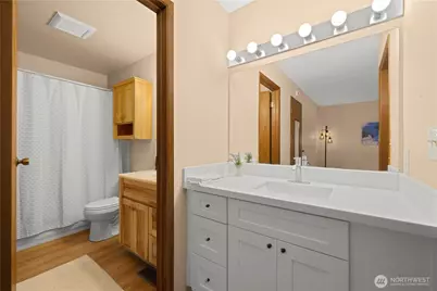 12024 101 Avenue NE #E2, Kirkland, WA 98034 - Photo 11