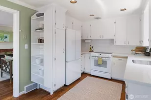 4550 47th Ave NE, Seattle, WA 98105 - Photo 11