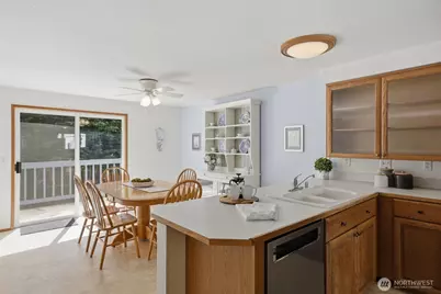 20617 28th Avenue W #D2, Lynnwood, WA 98036 - Photo 7