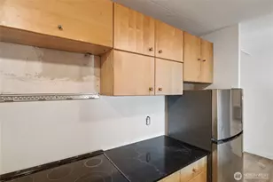 308 E Republican St, Seattle, WA 98102 - Photo 13