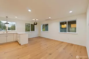 2731 NE 87th St, Seattle, WA 98115 - Photo 13