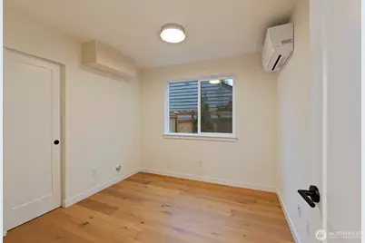 2731 NE 87th Street, Seattle, WA 98115 - Photo 5