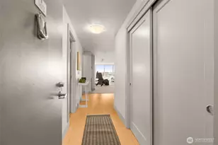 900 Warren Ave N, Seattle, WA 98109 - Photo 21