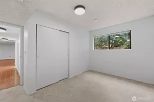 13919 SE 3rd Pl, Bellevue, WA 98005 - Photo 17