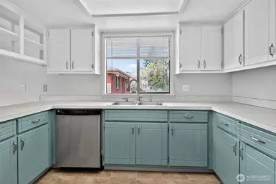 313 W 14th Street, Port Angeles, WA 98362 - Photo 11
