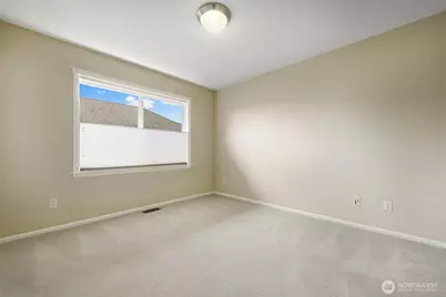 7602 Huckleberry Way SE, Snoqualmie, WA 98065 - Photo 25