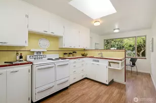 116 NW 130th St, Seattle, WA 98177 - Photo 11