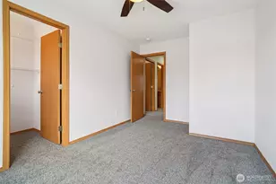 5449 Emerald Ct, Mount Vernon, WA 98273 - Photo 9