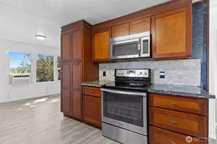 2419 Jahn Ave NW, Gig Harbor, WA 98335 - Photo 3